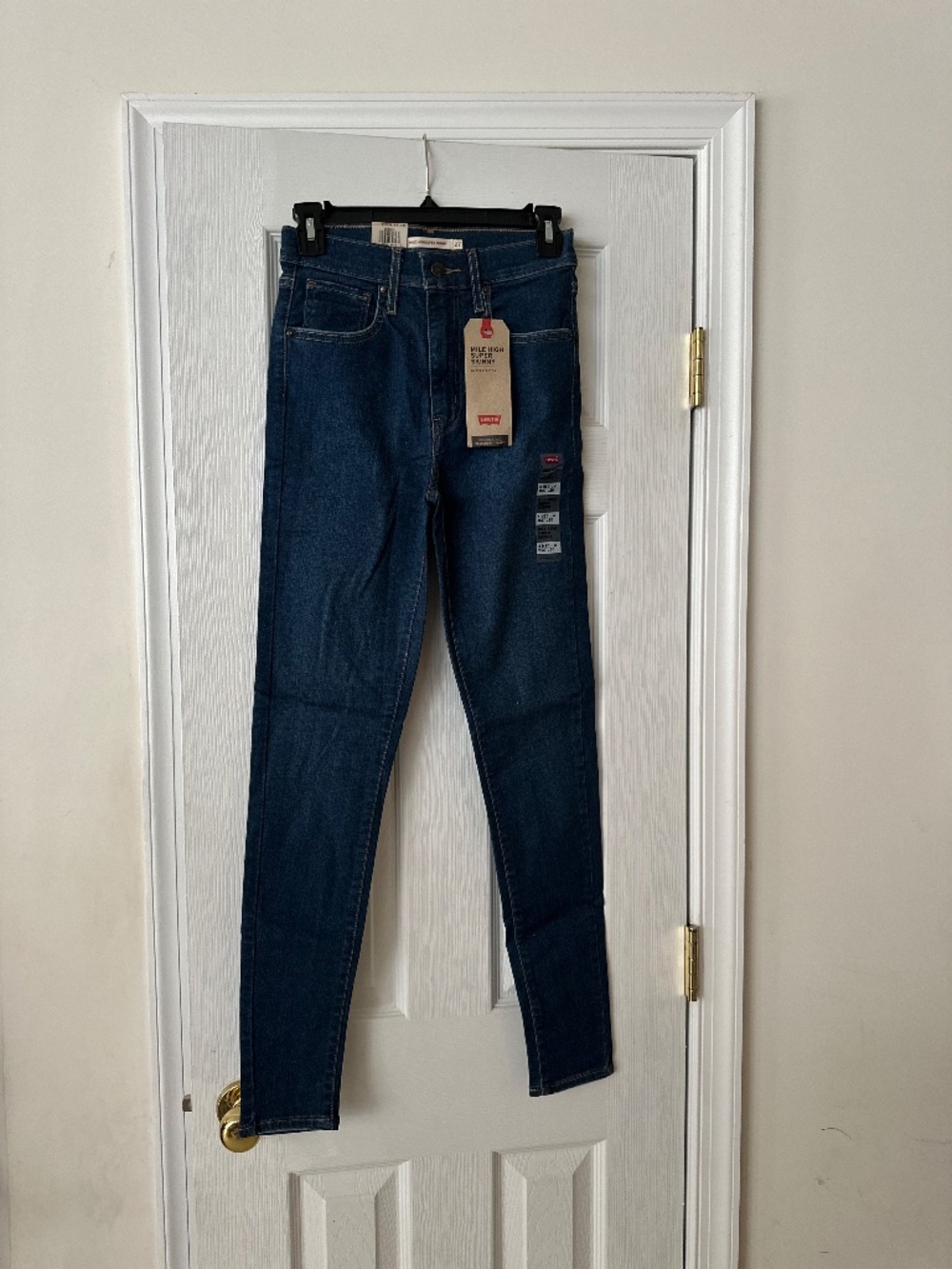 NWT LEVIs Sculpt Hyperstretch MILE HIGH SUPER SKINNY Jeans 4 MED 27/30